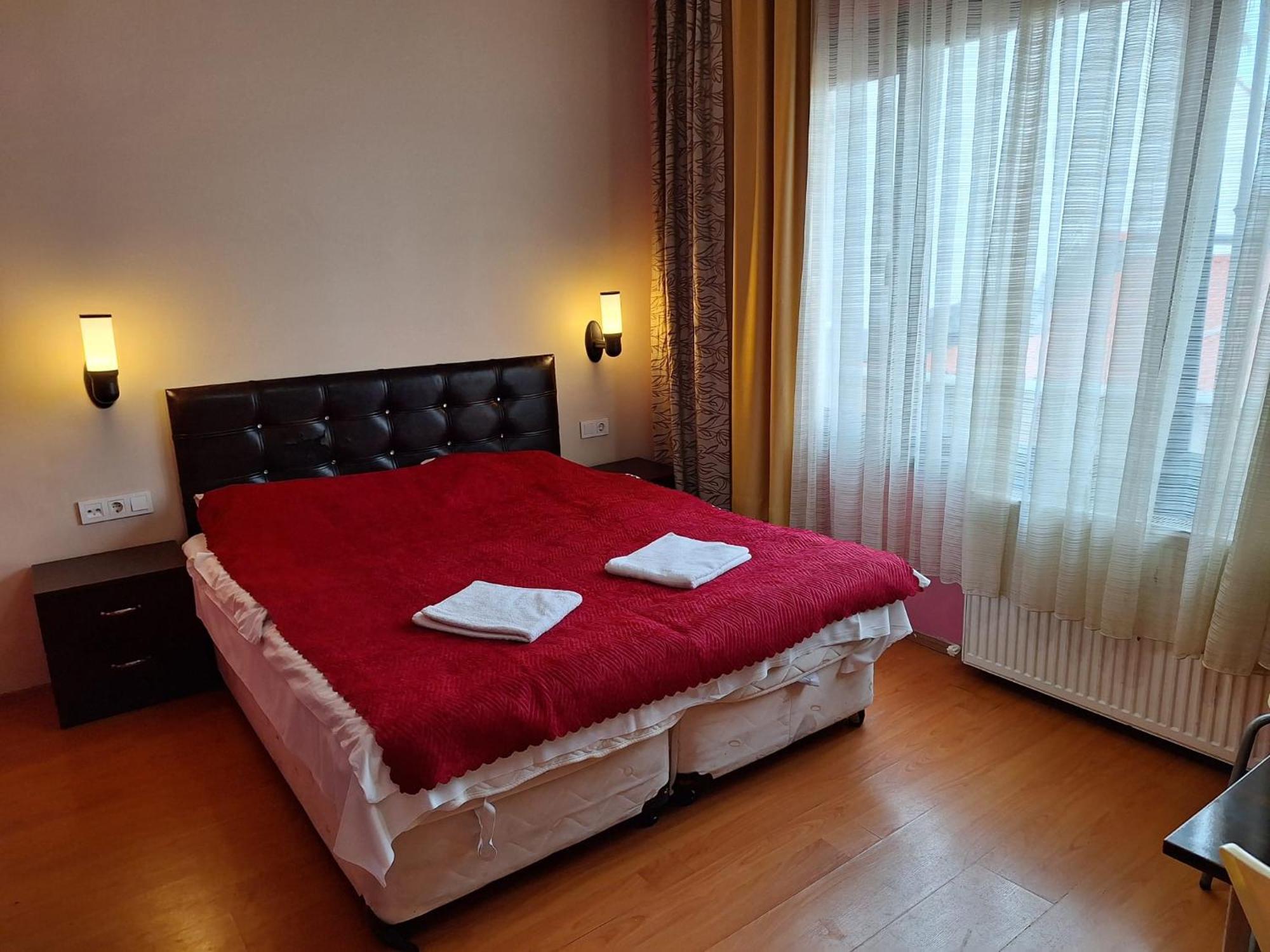 Amir Apart Hotel Istanbul Bagian luar foto